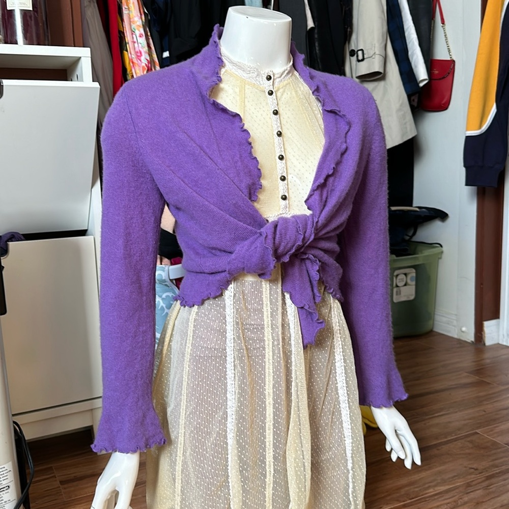 [hole] Cynthia Rowley 100% cashmere shrug